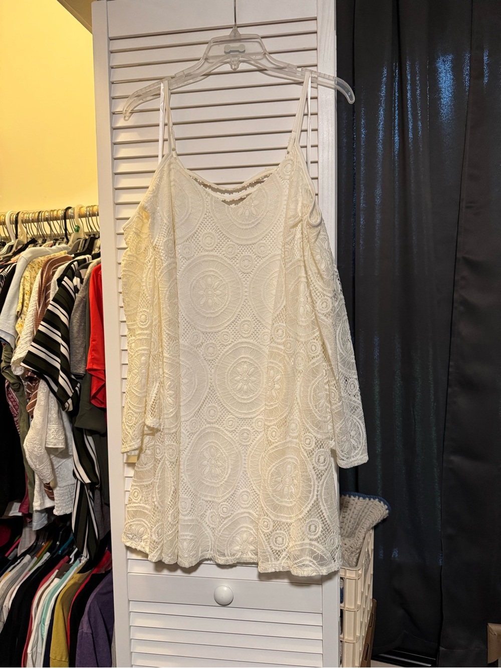 Love Tree Cream Lace Spaghetti Strap Dress